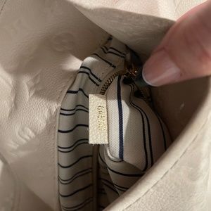 Louis Vuitton Artsy Bag